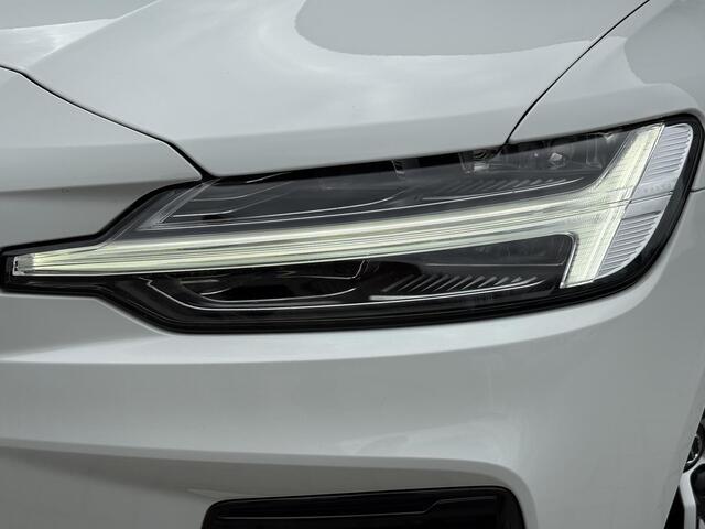 Volvo V60 T6 Plug-in Hybride AWD R-Design | BLIS | Adaptive Cruise-control | Verw. voorstoelen | Verw. stuurwiel | Sportstoelen | Donker glas