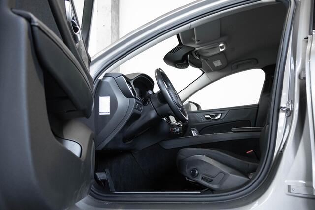 Volvo V60 B3 Momentum Advantage |Adaptive Cruise Control | BLIS | Stoelverwarming | Harman Kardon Premium Audio | Parkeercamera | Parkeersensoren voor + achter | Dealeronhouden | Navigatie | Apple Carplay/Android Auto