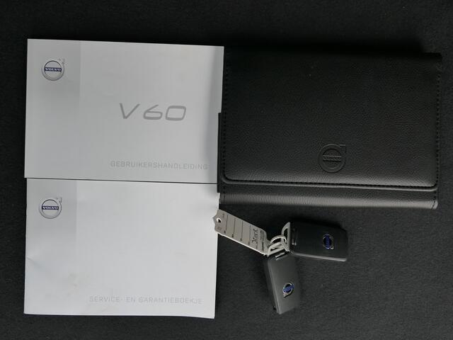 Volvo V60 T2 AUT Momentum Trekhaak / Xenon / Navi / Cruise control