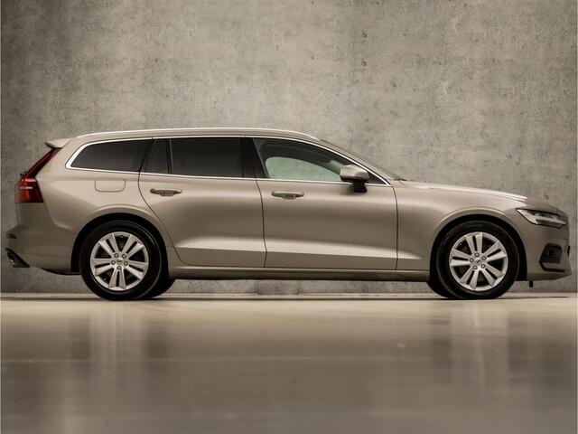 Volvo V60 2.0 B3 Sport Automaat (APPLE CARPLAY, GROOT NAVI, KEYLESS, ADAPTIVE CRUISE, ELEK SPORTSTOELEN, GETINT GLAS, LED KOPLAMPEN, NIEUWSTAAT)