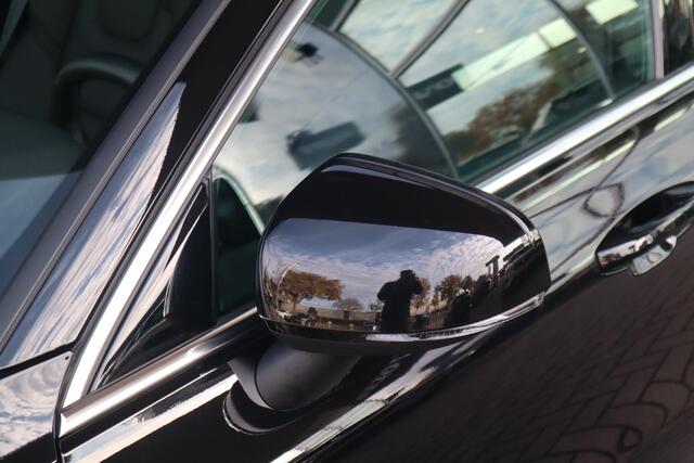 Volvo V60 2.0 T6 Plug-in hybrid AWD Essential Edition | Stoelverwarming voor + achter| Stuurwielverwarming| Side-Skirts| RVS- bumperbescherming achter|