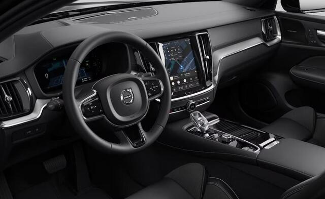 Volvo V60 2.0 T8 Plug-in hybrid AWD Ultra Dark Performance Edition | Polestar Tuning | Black Pack | Panoramadak | 360 Camera | Head Up Display | Lighting Pack |