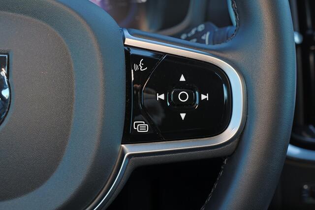 Volvo V60 T6 Recharge AWD Plus Dark - IntelliSafe Assist & Surround - 360º Camera - Harman/Kardon audio - Adaptieve LED koplampen - Verwarmde voorstoelen, stuur & achterbank - Parkeersensoren voor & achter - Elektr. bedienb. voorstoelen met geheugen - Extra getint