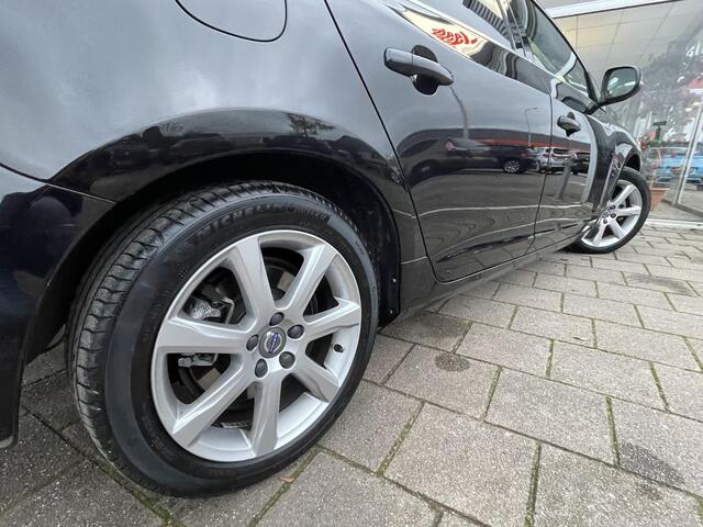 Volvo V60 1.5 T2 Nordic+ /Automaat/Cruise/Climate/Navi/Stoelverw./Trekhaak/2017/