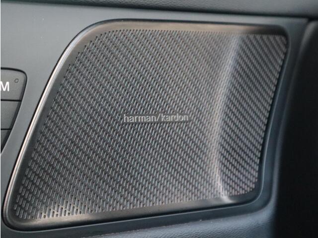 Volvo V60 2.0 T8 Plug-in hybrid AWD Ultimate Bright