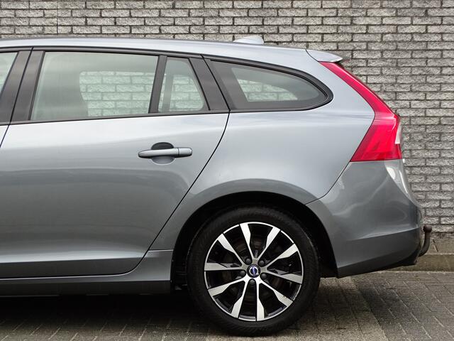 Volvo V60 2.0 T3 Momentum Trekhaak | Leder | Nette auto |