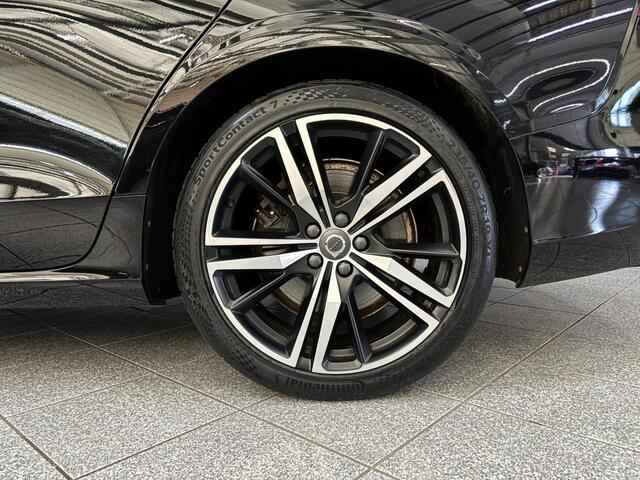 Volvo V60 2.0 T8 Recharge AWD R-Design