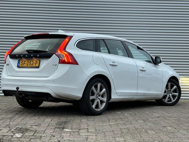 Volvo V60 1.5 T3 Polar+ | Nieuw Binnen! | Automaat | Stoelverwarming | Navi