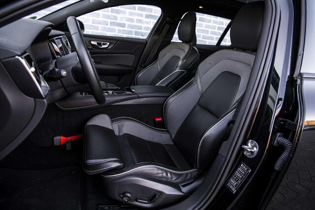 Volvo V60 2.0 T6 Plug-in hybrid AWD Plus Dark | Long range| Panorama dak | Adaptieve cruise control | Elektrisch verstelbare voorstoelen | Stoel/stuur verwarming |