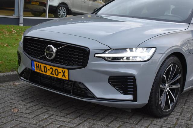 Volvo V60 T6 350PK Plug-in hybrid AWD Plus Dark Trekhaak | H&K | Contour stoelen | 360 Camera | 19"LMV