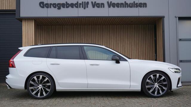 Volvo V60 2.0 T5 250pk R-Design Black Optik H&K Leder 20inch LM Navi LED Virtual Cockpit Stoel & Stuurwiel V.W. *Uitstraling*
