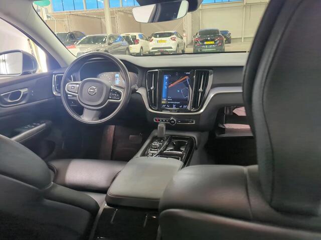 Volvo V60 2.0 T6 Recharge AWD Business Pro NL-AUTO | LEDER | CAMERA