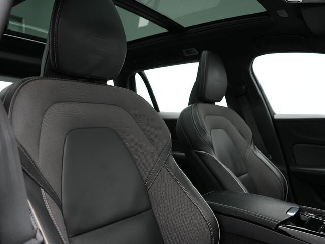 Volvo V60 T6 Twin Engine AWD R-Design Plug In Hybrid 340pk Dealer O.H. PHEV | Trekhaak Af Fabriek | Panodak | Head Up | Adaptive Cruise | 360 Camera | Lederen Sportstoelen Memory & Verwarmd | Apple Carplay | Stuur Verwarmd | Blis | Keyless | Navigatie | DAB |