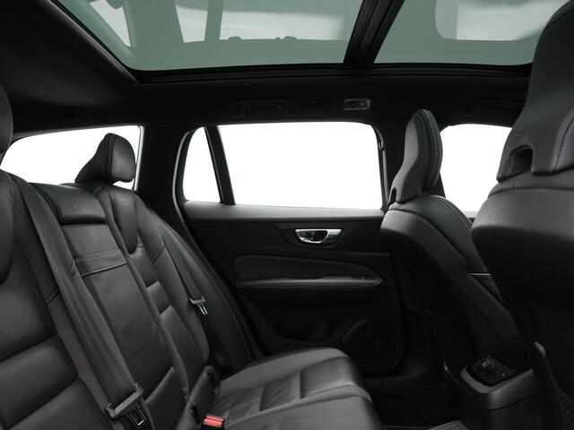 Volvo V60 T6 Twin Engine AWD R-Design Plug In Hybrid 340pk Dealer O.H. PHEV | Trekhaak Af Fabriek | Panodak | Head Up | Adaptive Cruise | 360 Camera | Lederen Sportstoelen Memory & Verwarmd | Apple Carplay | Stuur Verwarmd | Blis | Keyless | Navigatie | DAB |