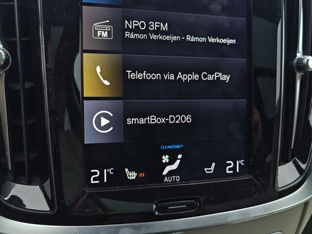 Volvo V60 T8 Twin Engine AWD Inscription | Rijklaarprijs | Trekhaak | B&W | Pano Dak |