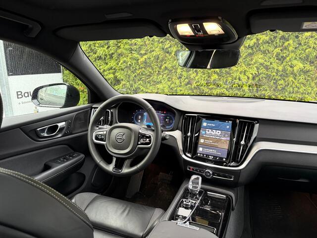 Volvo V60 2.0 T6 Plug-in hybrid AWD Plus Dark | Panoramadak | Harman/Kardon | Trekhaak |