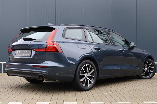 Volvo V60 2.0 B3 Momentum Advantage | Automaat | Leer | Stoelverwarming | Camera | 1e eigenaar | Dealer onderhouden