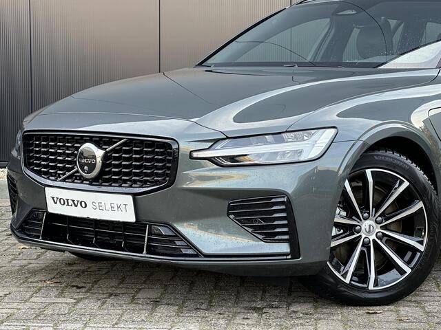 Volvo V60 2.0 T6 Plug-in hybrid AWD Plus Dark Adaptieve cruise control / BLIS / 360 camera / elektr. verst. Contourstoelen / stuur-,stoel-, voorruit verw. / Harman Kardon audio / Trekhaak / Keyless drive / All season banden