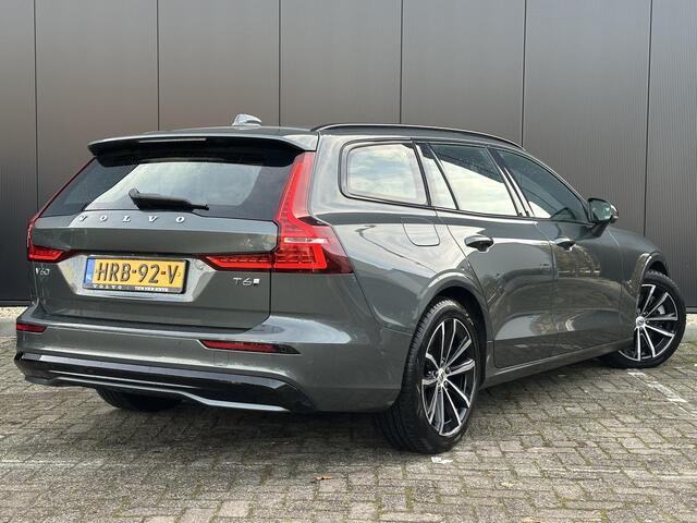Volvo V60 2.0 T6 Plug-in hybrid AWD Plus Dark Adaptieve cruise control / BLIS / 360 camera / elektr. verst. Contourstoelen / stuur-,stoel-, voorruit verw. / Harman Kardon audio / Trekhaak / Keyless drive / All season banden