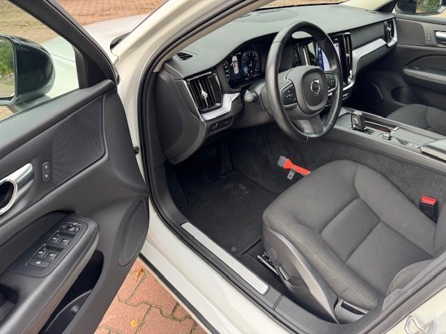 Volvo V60 2.0 B3 163PK MOMENTUM ADV/CAM/ACRUISE/ACARPLAY