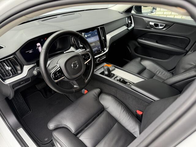 Volvo V60 2.0 B4 Automaat Plus Dark