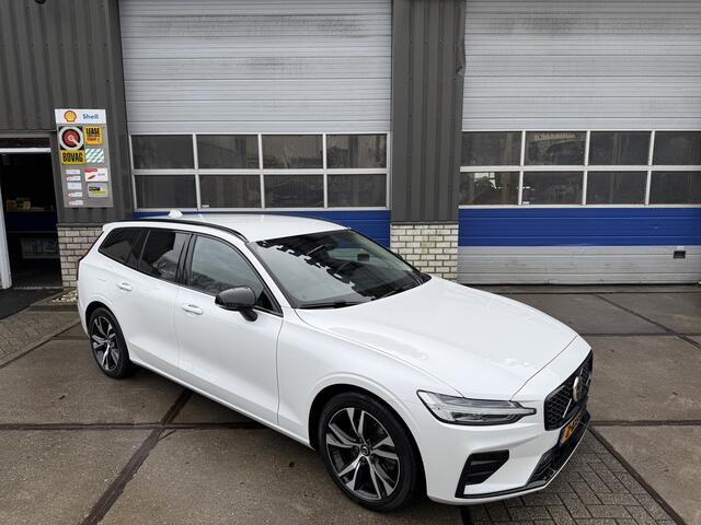 Volvo V60 2.0 B4 Automaat Plus Dark