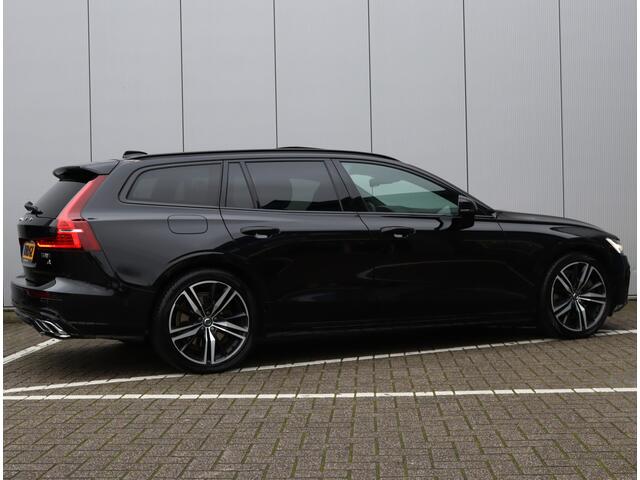 Volvo V60 2.0 T8 Twin Engine AWD R-Design | Pano | Trekhaak | 360 Camera