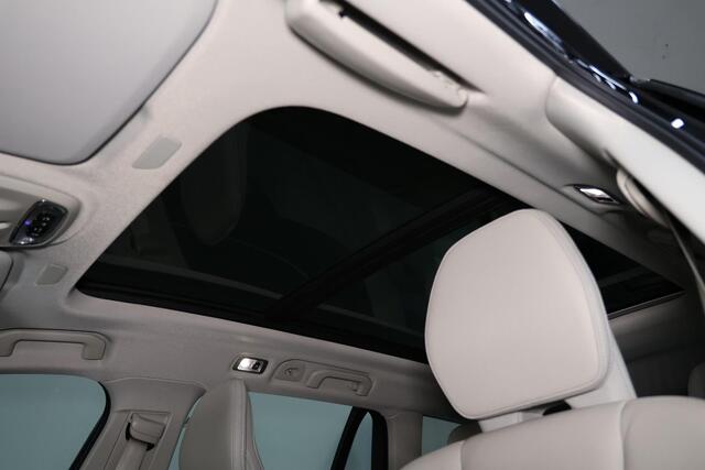 Volvo V60 T6 Recharge AWD Business Pro - Panorama/schuifdak - IntelliSafe Assist & Surround - 360º Camera - Harman/Kardon audio - Adaptieve LED koplampen - Verwarmde voorstoelen & stuur - Parkeersensoren voor & achter - Head up display - Standkachel - 19' LMV