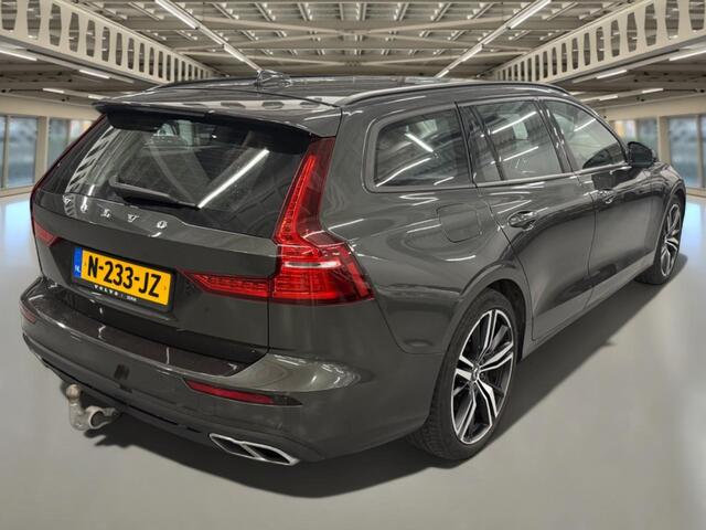 Volvo V60 2.0 B3 Momentum Advantage IntelliSafe Assist/leer/trekhaak/garantie