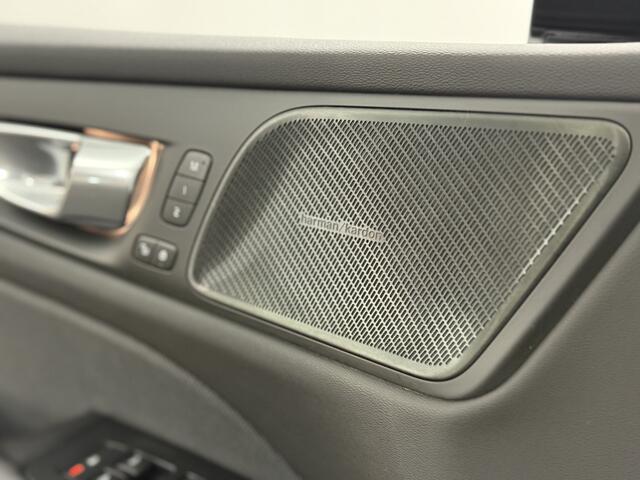 Volvo V60 2.0 T6 Recharge AWD R-Design / Pano / H&K / 360*camera