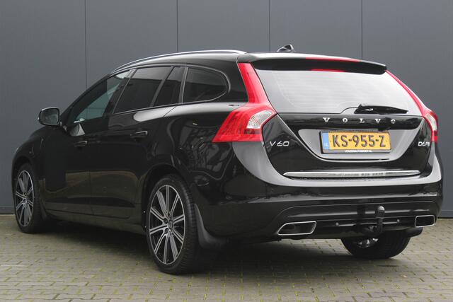 Volvo V60 2.4 D6 Twin Engine Special Edition | incl. 12 maanden garantie | Memory stoelen | Trekhaak | Xenon | Camera | Zwarte hemel | Cruise | Navi | Stoelverwarming | Bochtverlichting | Parkeersensor achter | 18" LMV | 4x nieuwe band! | Rijklaar! |