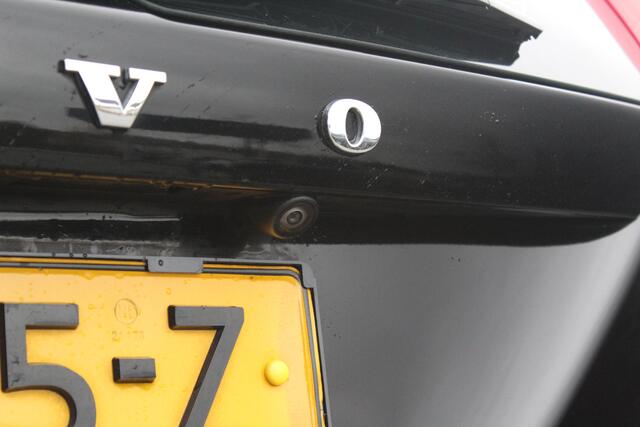 Volvo V60 2.4 D6 Twin Engine Special Edition | incl. 12 maanden garantie | Memory stoelen | Trekhaak | Xenon | Camera | Zwarte hemel | Cruise | Navi | Stoelverwarming | Bochtverlichting | Parkeersensor achter | 18" LMV | 4x nieuwe band! | Rijklaar! |