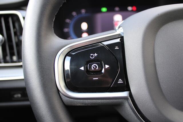 Volvo V60 2.0 T6 Plug-in hybrid AWD Plus Dark | Camera | Elektrische achterklep | Leder | Memory