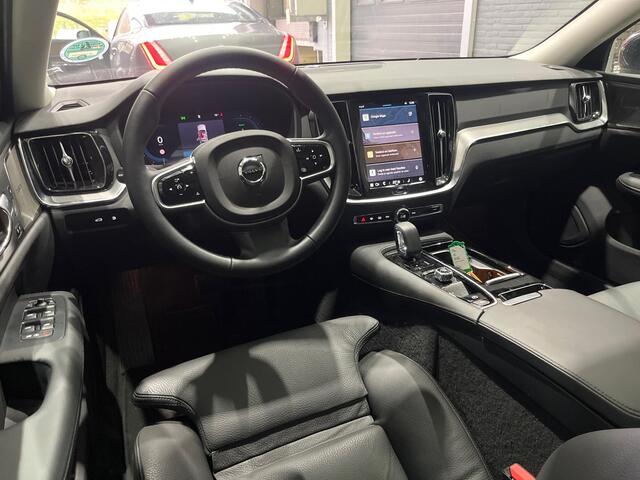 Volvo V60 T6 Plug-in hybrid Plus Dark | Panoramadak | 360° Camera | ACC | harman/kardon | Trekhaak | Stoel+Stuurverwarming
