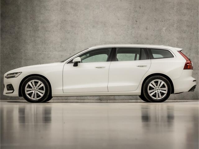 Volvo V60 2.0 B3 Sport 177Pk Automaat (APPLE CARPLAY, GROOT NAVI, CAMERA, ADAPTIVE CRUISE, SPORTSTOELEN, GETINT GLAS, KEYLESS, ELEK ACHTERKLEP, NIEUWSTAAT)