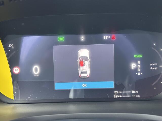 Volvo V60 2.0 T8 Plug-in hybrid AWD Plus Perform. Ed. Dark Pano dak / Head-up display / Visual park assist / Extra getint glas / 19"triplesp wielen / Nappa-open grit contourstoelen