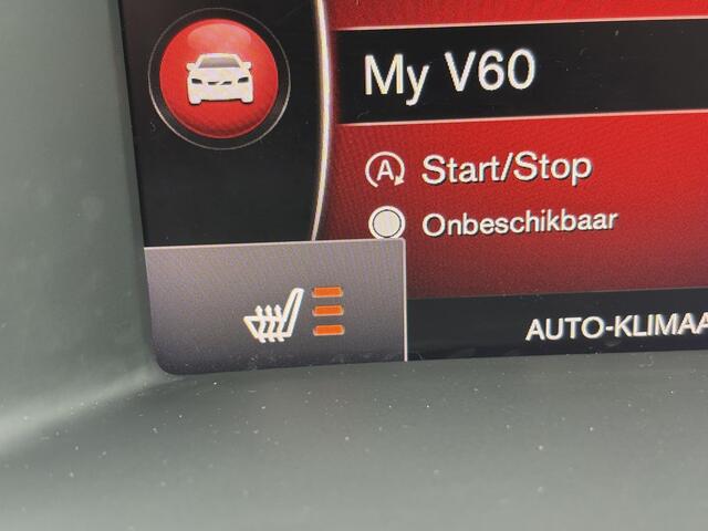 Volvo V60 2.0 T4 Business Sport | Trekhaak | Schuif/kantel dak| Standkachel | Keyless entry/start | DAB | Camera | Parkeersensoren V+A | Extra getint glas |