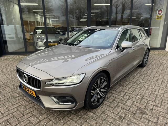 Volvo V60 2.0 T6 Recharge AWD Inscription*LED*Panorama*ACC*