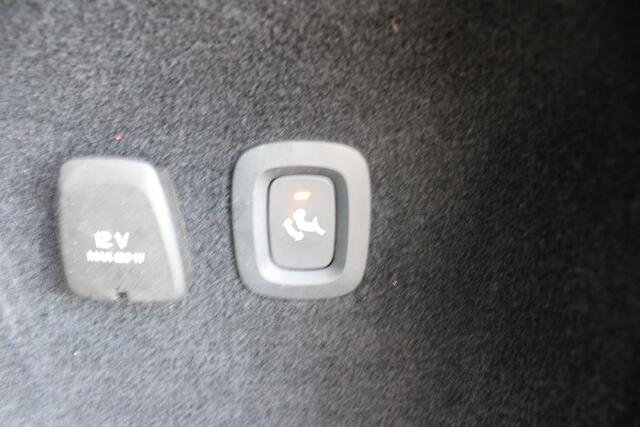 Volvo V60 T8 Twin Engine AWD R-Design | 360 Camera | Schuif/Kantel dak | Harmen Kardon | Trekhaak |