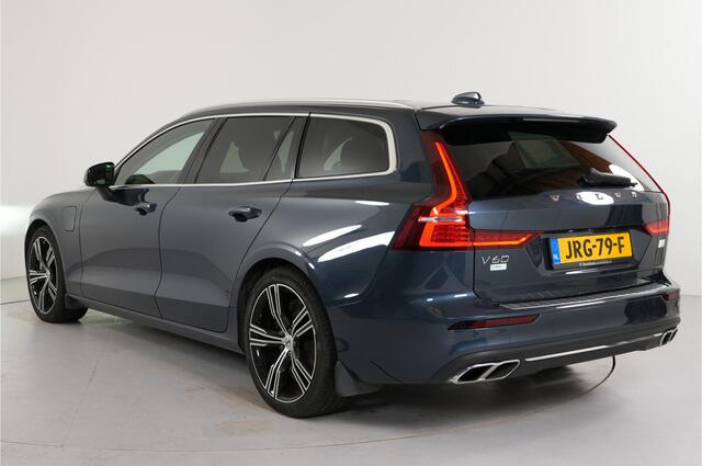 Volvo V60 2.0 T8 Recharge PHEV 455 pk Plus Bright AWD | Pano | Harman kardon | DAB+ |