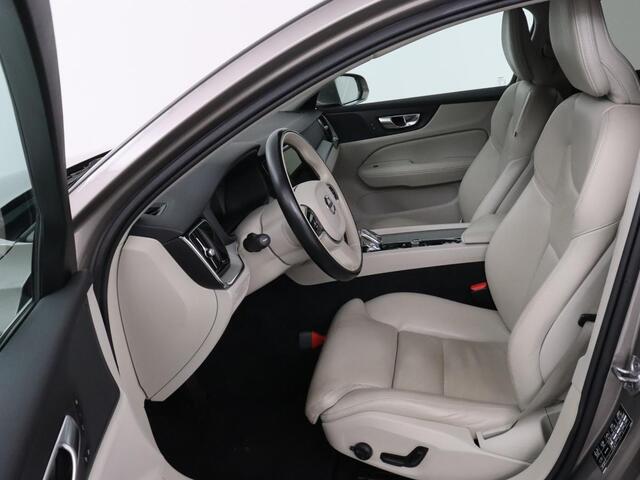 Volvo V60 2.0 B4 Inscription | Trekhaak | Leder | Stoel & stuurverwarming | Camera | Adaptive cruise | Carplay | Navigatie | Keyless | Climate control | Parkeerhulp