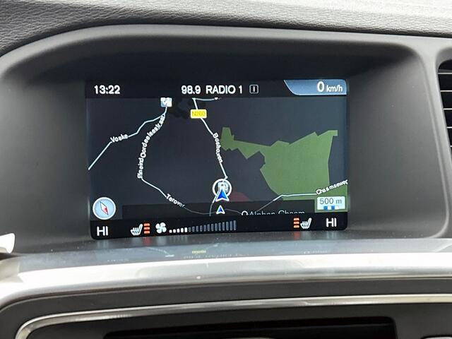 Volvo V60 2.0 T3 Nordic+ | Lederen bekleding | Panorama dak | Stoelverwarm