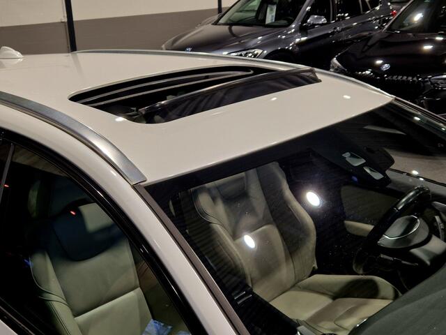 Volvo V60 2.4 D6 Twin Engine Momentum Automaat | Leder | Open dak | Trekhaak | Cruise | Stoelverwarming