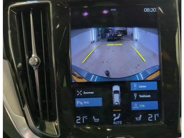 Volvo V60 2.0 B3 Inscription Navigatie Trekhaak Panoramadak Harman Kardon Pilot Assist ACC Blis Leder Elek Stoel Carplay Getint Glas