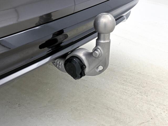 Volvo V60 2.0 T6 Plus Dark | Trekhaak | Sport Leder | 360* | Blis | Pilot