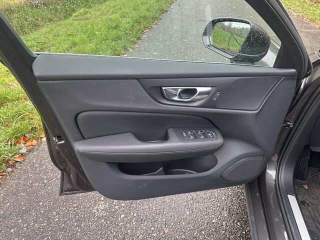 Volvo V60 2.0 T6 AWD + Bright