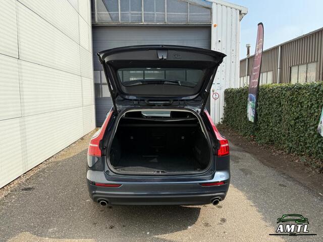 Volvo V60 - 2.0 T4 Momentum Pro