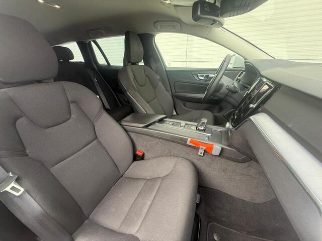 Volvo V60 2.0 B3 Mom. Adv.