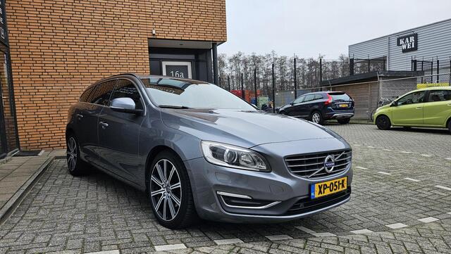 Volvo V60 2.0 D4 Nordic+ Volledig Dealer onderhouden!
