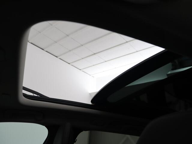 Volvo V60 2.0 T6 Plug-in hybrid AWD | Panoramadak | Trekhaak | Camera | Harman/Kardon | Leder | Stoel & Stuurverwarming